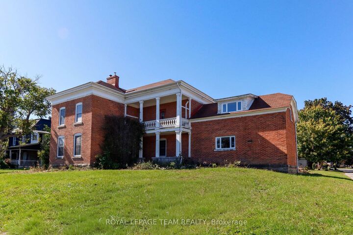 Property Photo: 201 Clothier West Street ON K0G 1J0