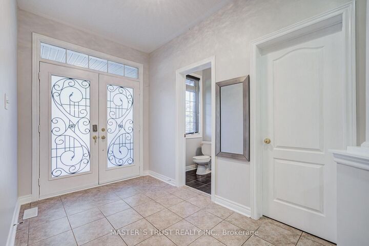 Property Photo:  213 River Ridge Boulevard  ON L4G 7T7 