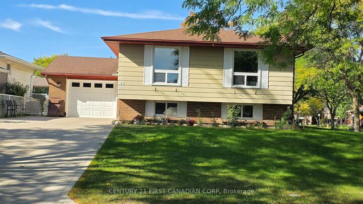 Property Photo:  45 Locust Crescent  ON N6K 2K1 