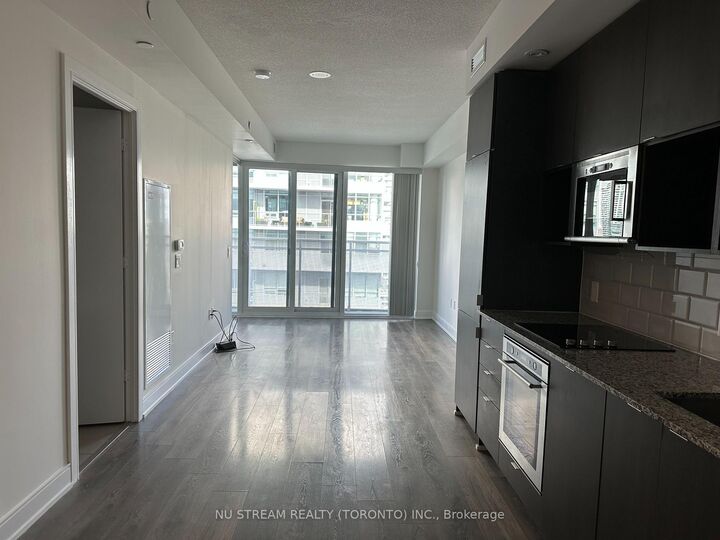 Property Photo:  89 McGill Street 2804  ON M5B 0B1 