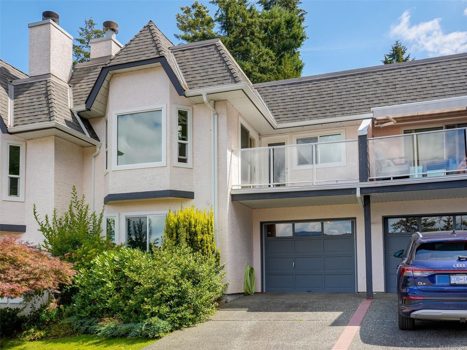 Property Photo:  930 Josephine Rd #5  BC V8M 1B3 