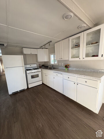 Property Photo: 146 E Gardena Ave S UT 84115