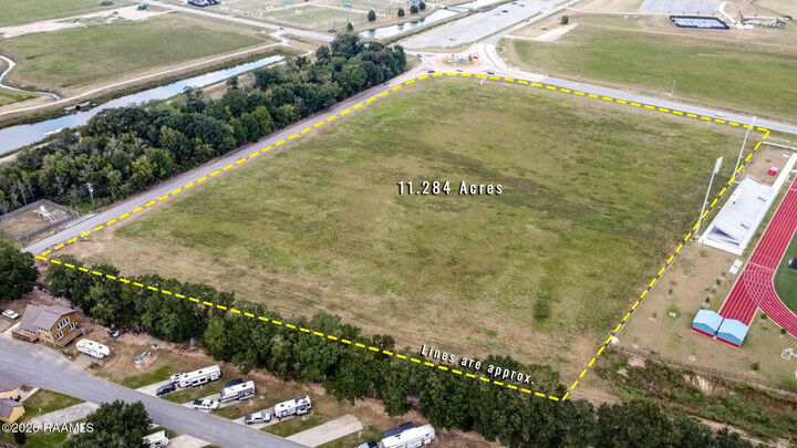 Property Photo:  2400 Chemin Metairie Road 1  LA 70592 
