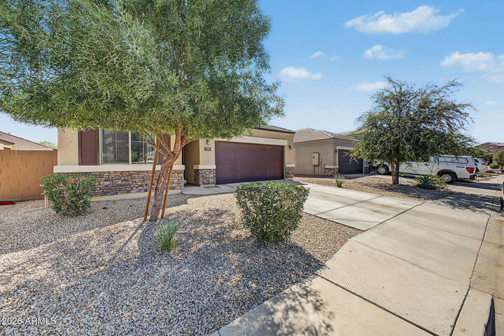 Property Photo:  1235 E Thomas Drive  AZ 85122 