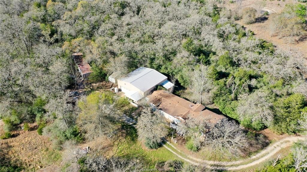 Property Photo:  6615 County Road 308  TX 77836 