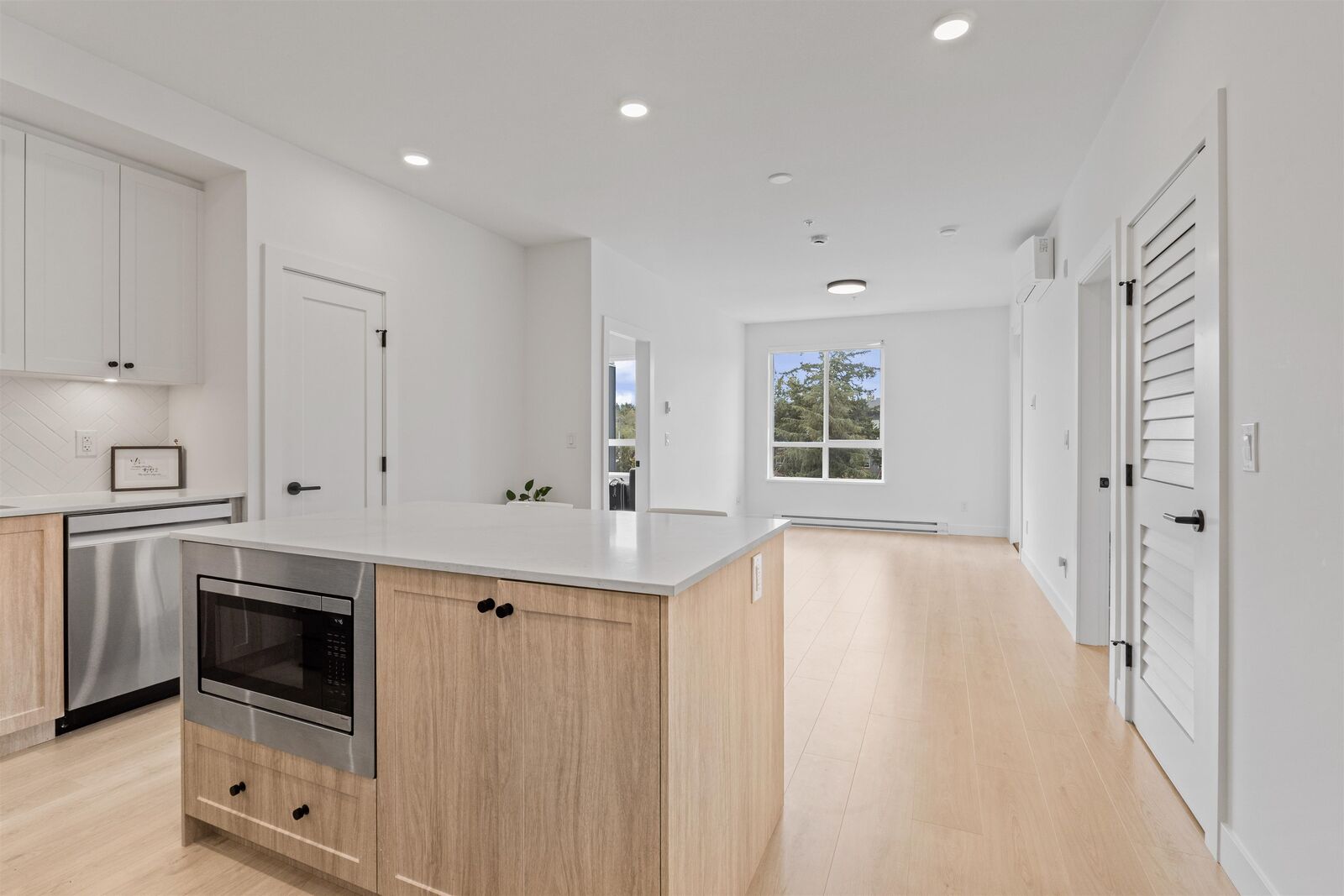 Property Photo:  19979 76 Avenue 415  BC V2Y 3Y2 