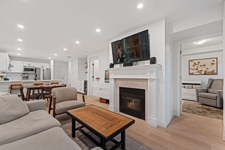 Property Photo:  365 E 1st Street 118  BC V7L 4W5 