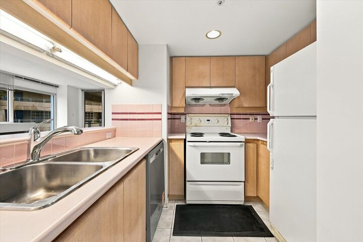 Property Photo:  183 Keefer Place 603  BC V6B 6B9 