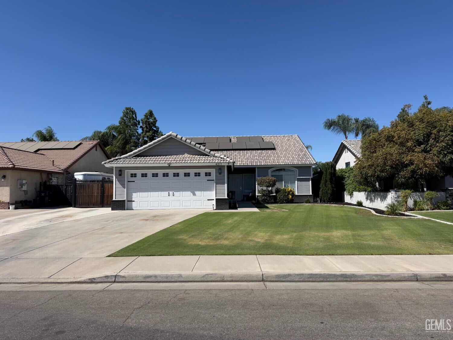 Property Photo:  4311 Gelding Way  CA 93312 