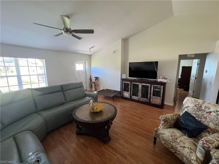 Property Photo:  225 SW 26th Pl  FL 33991 