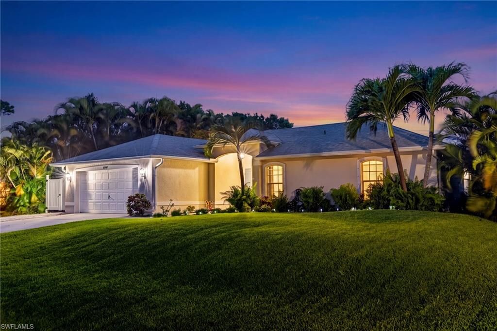 Property Photo:  18502 Sunflower Rd  FL 33967 
