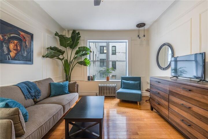 Property Photo:  77 Eastern Parkway 2D  NY 11238 
