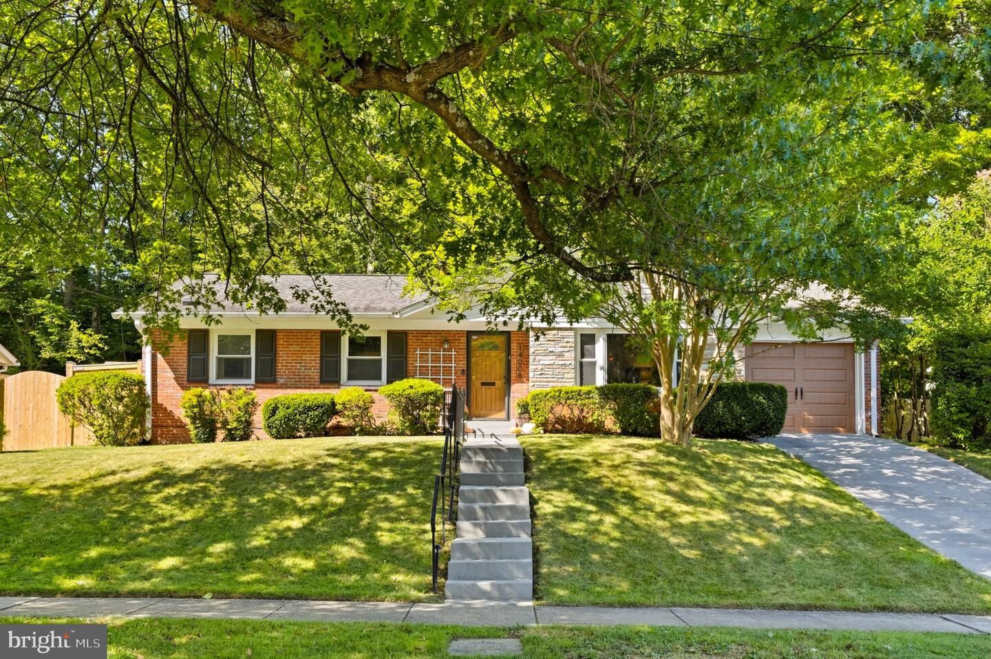 Property Photo:  14008 Parkland Drive  MD 20853 