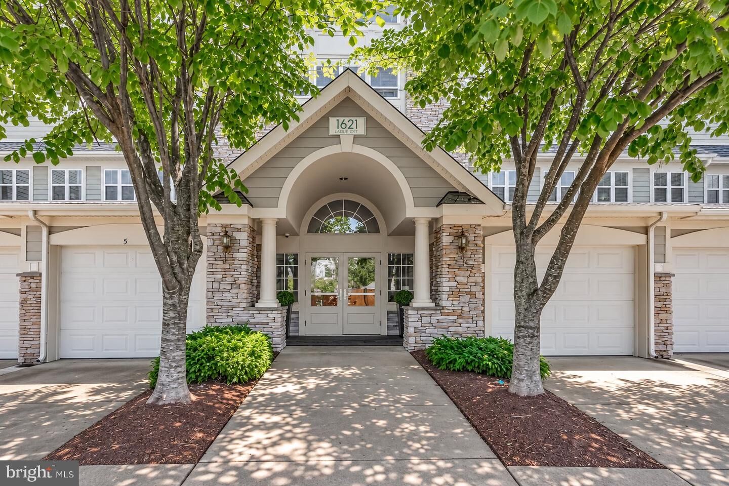Property Photo:  1621 Ladue Court 204  VA 22191 