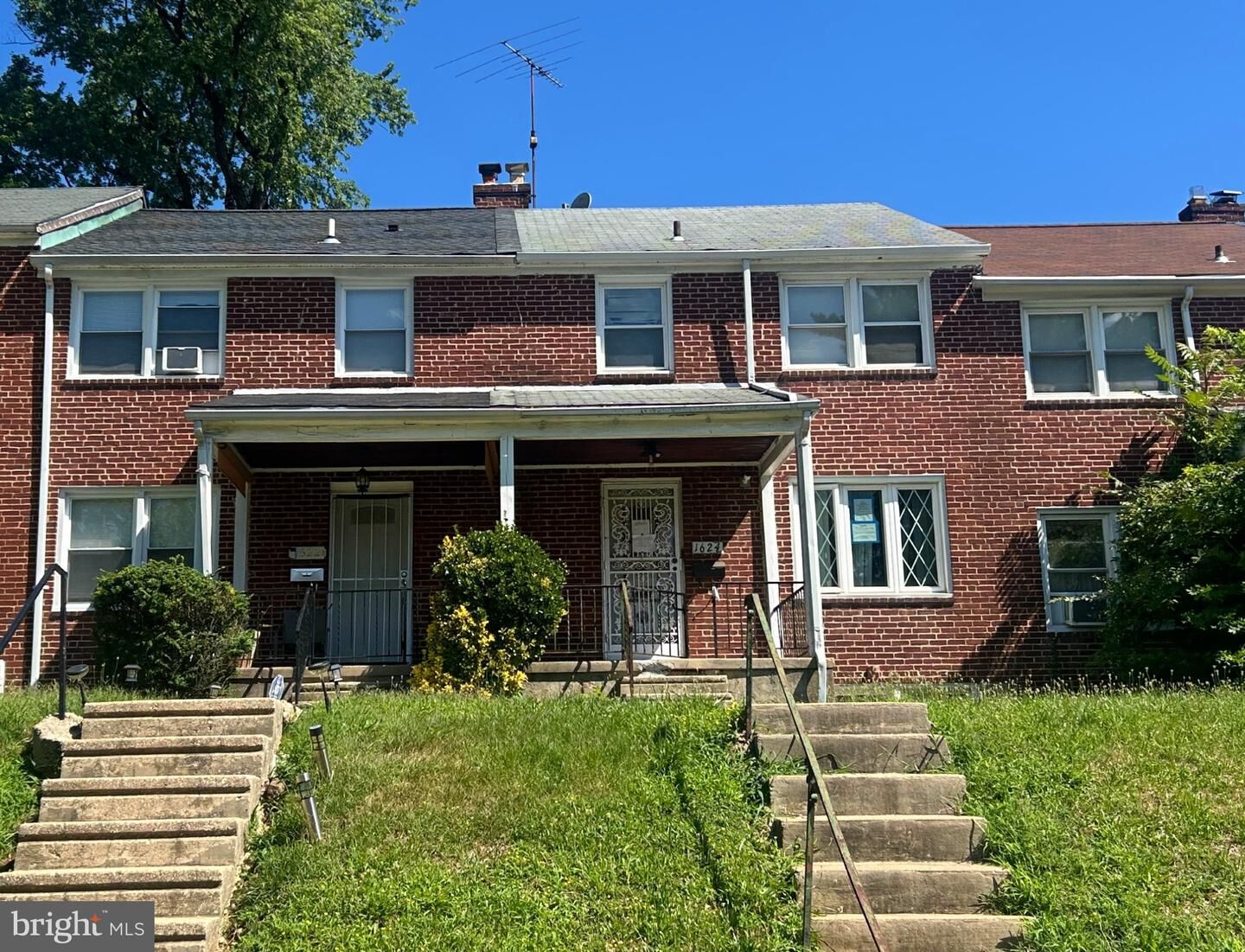 Property Photo: 1624 Pentwood Road MD 21239