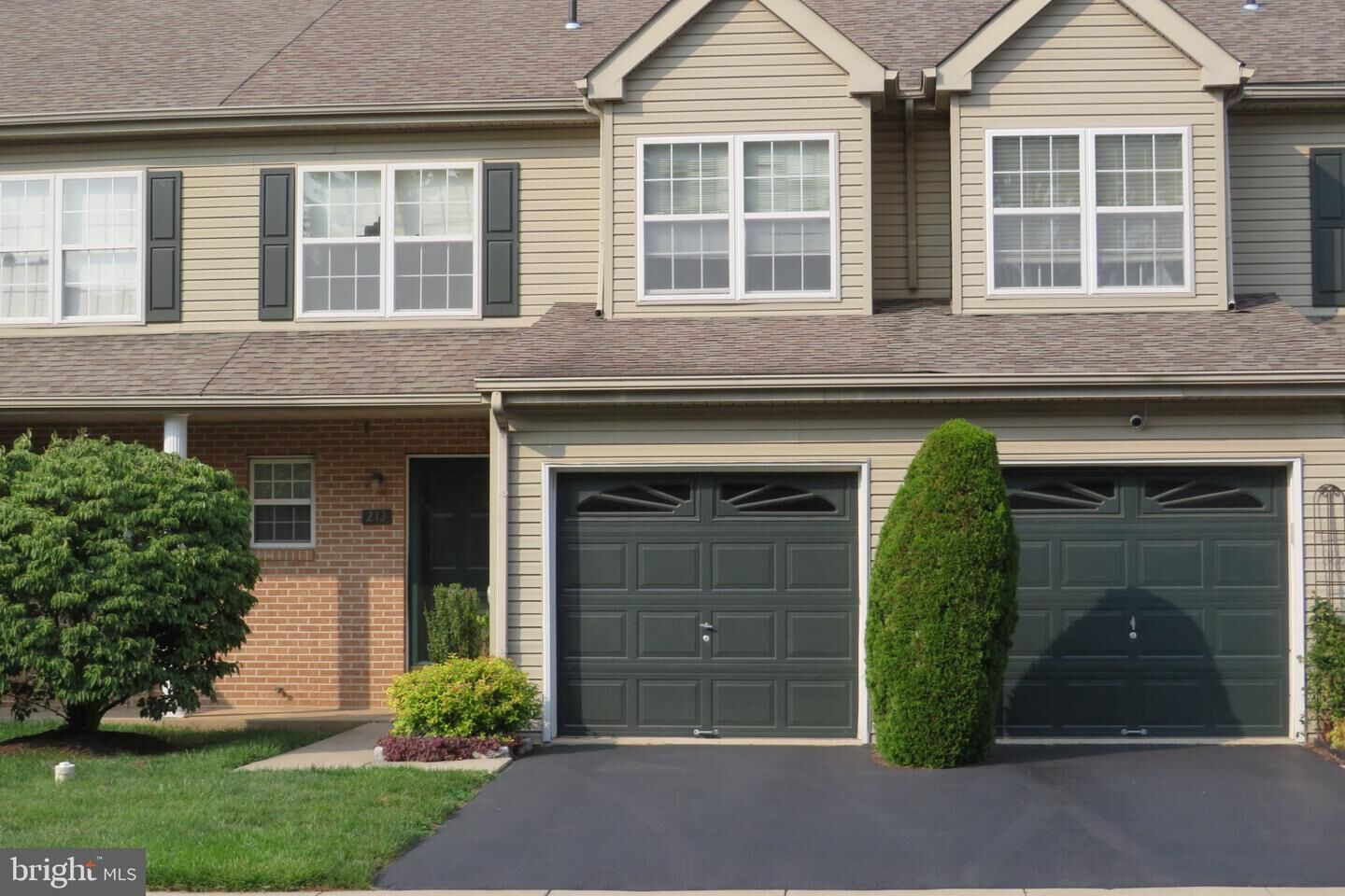 Property Photo:  213 Yale Court Trappe Pa Yale Court  PA 19426 