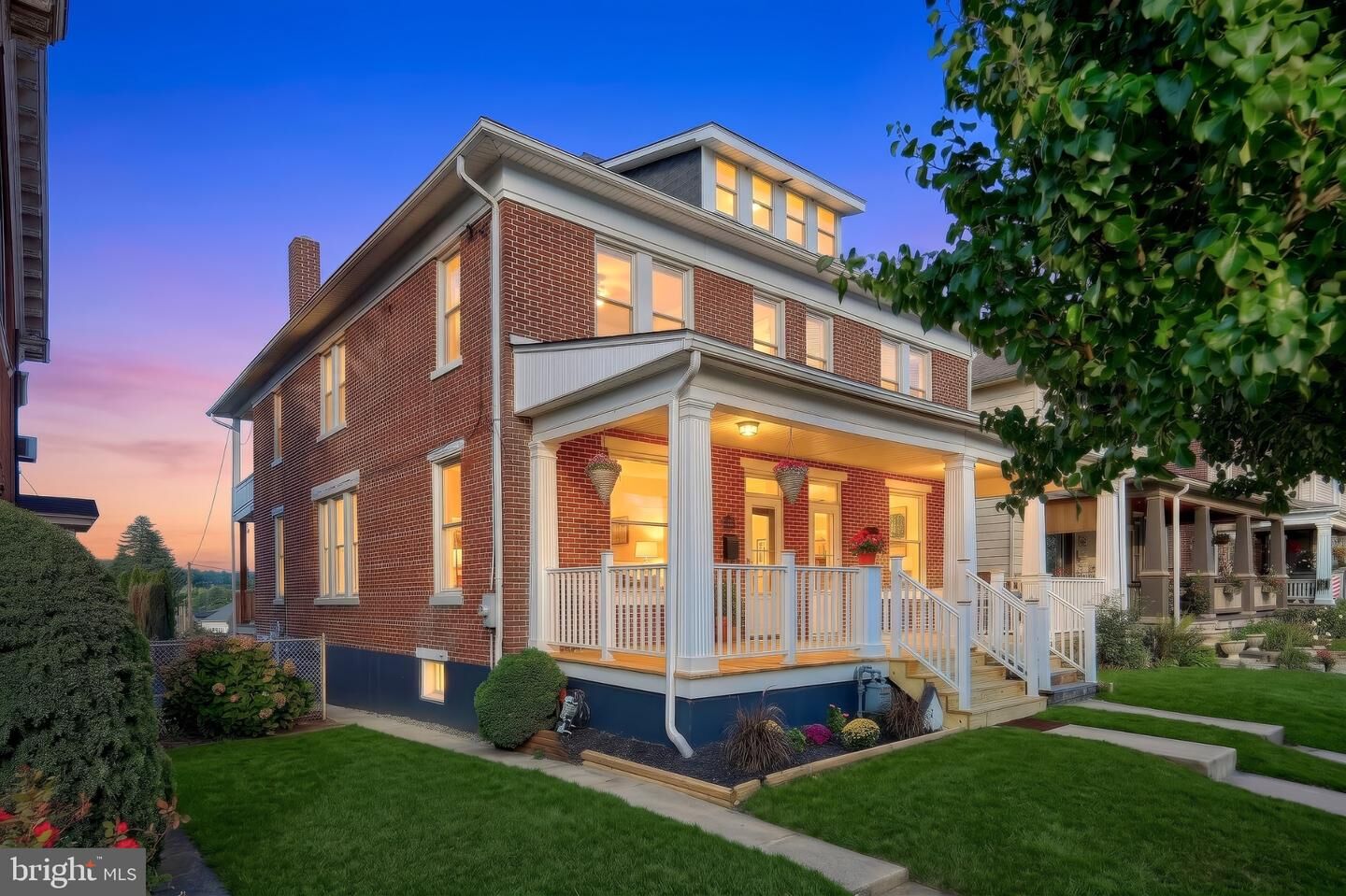 Property Photo:  749 W Broadway  PA 17356 