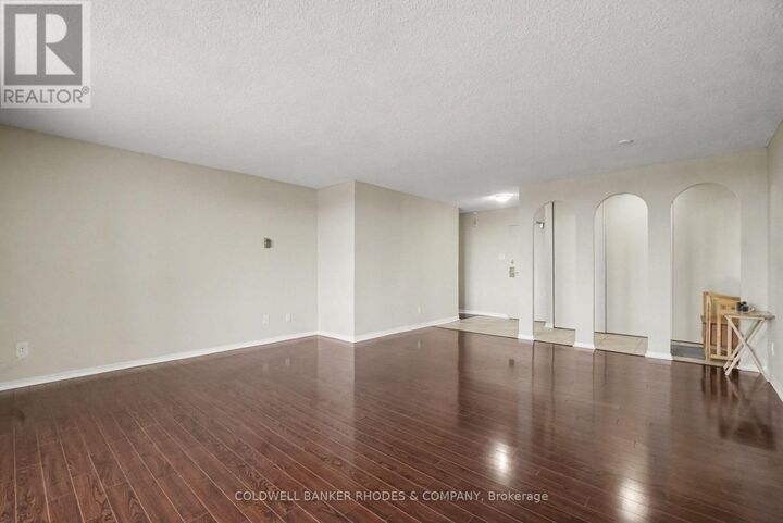 Property Photo: 1785 Frobisher Lane 2104 ON K1G 3T7