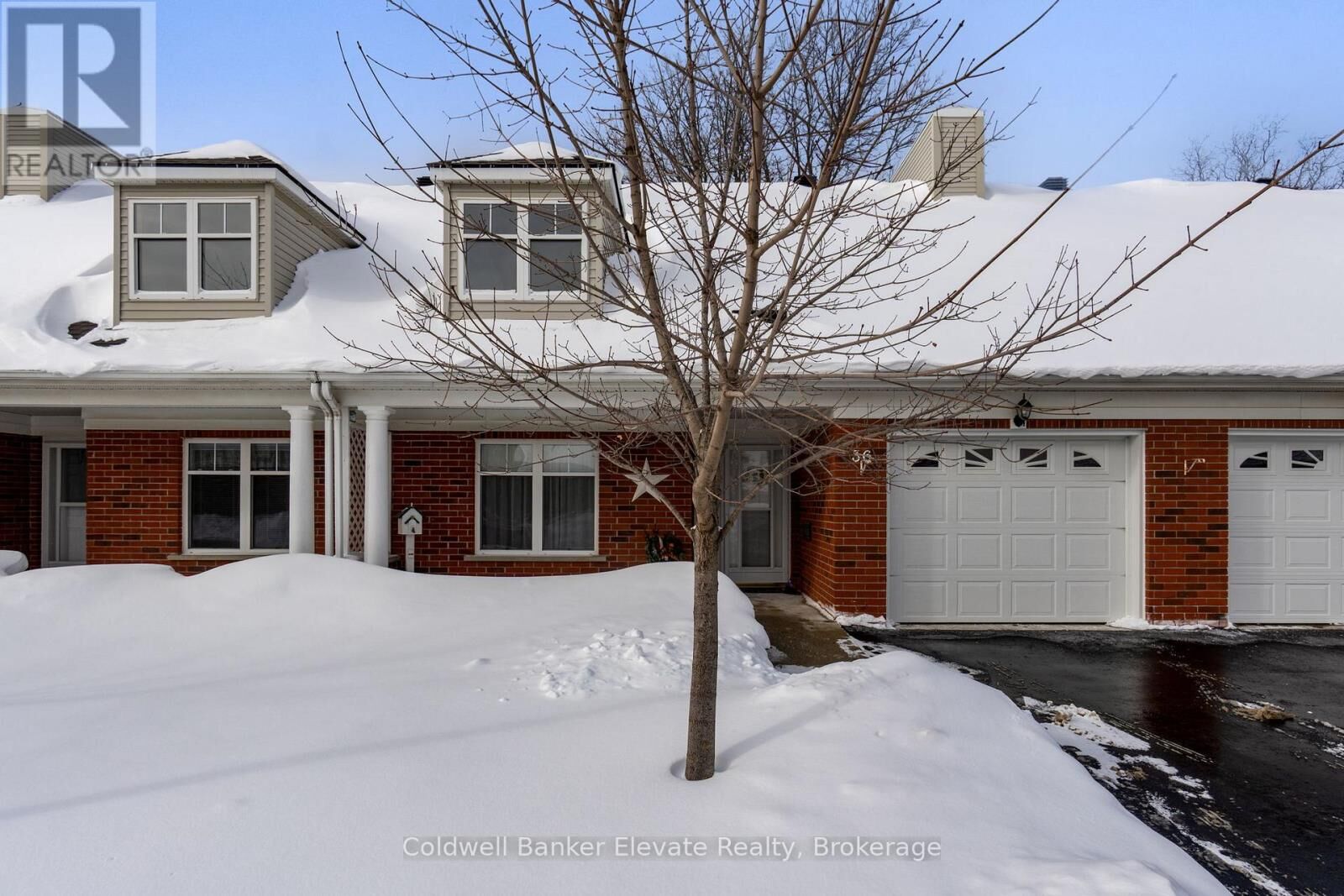 Property Photo: 2705 Kingsway Drive 36 ON N2C 2T2