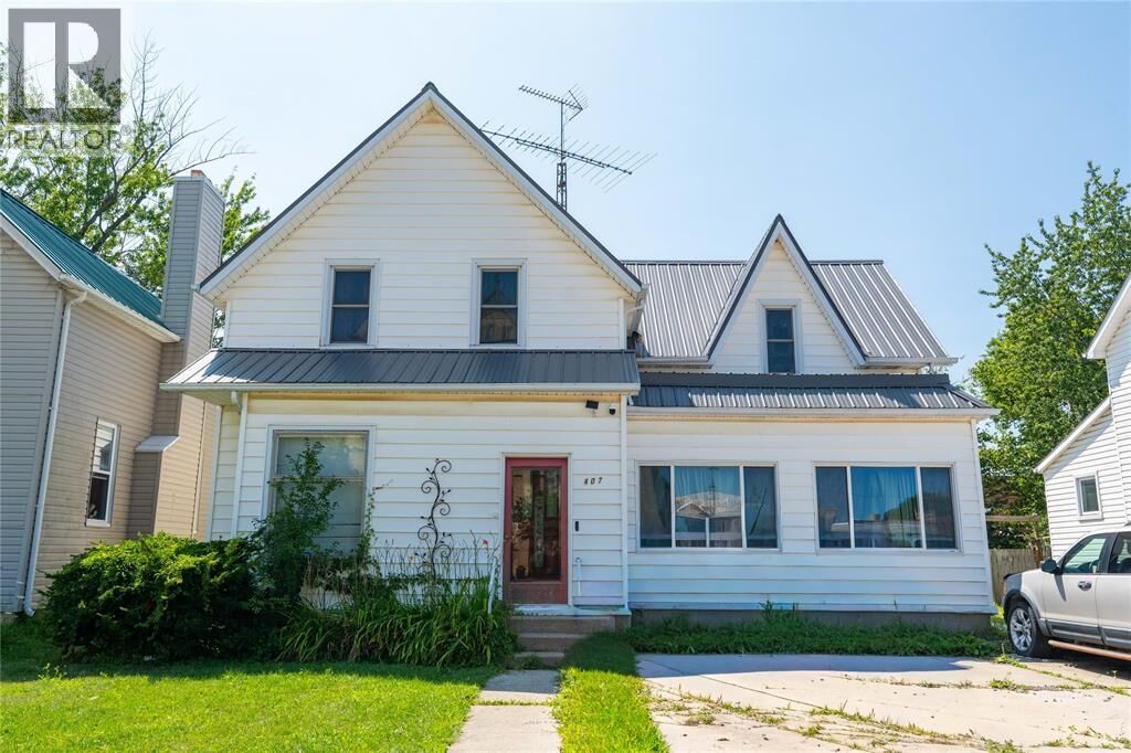 Property Photo:  407 Queen Street  ON N0N 1R0 