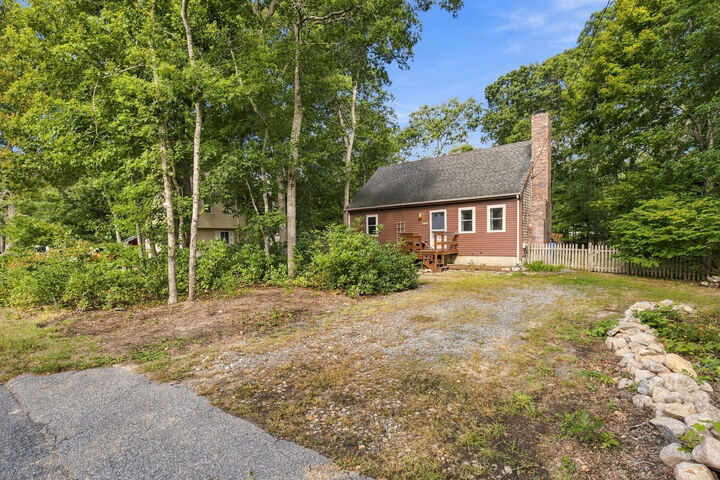 Property Photo:  35 Pinecrest Beach Drive W  MA 02540 