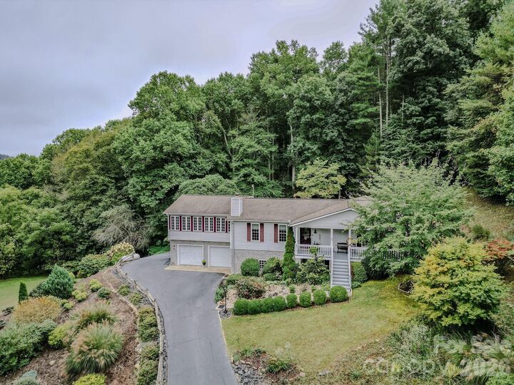 Property Photo: 71 Reserve Drive NC 28714