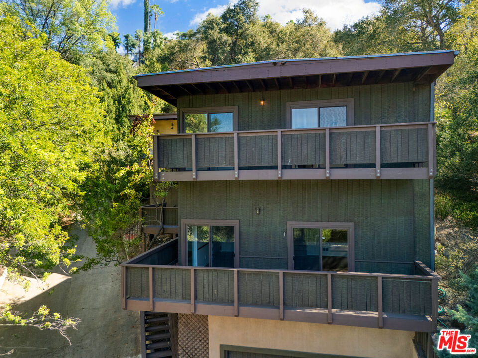 Property Photo:  3602 S Lankershim Blvd  CA 90068 