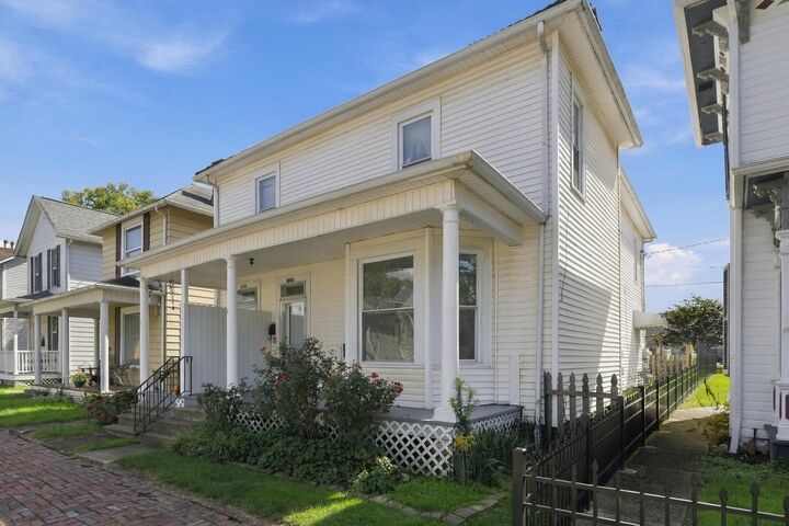 Property Photo: 128 Union Street OH 43130