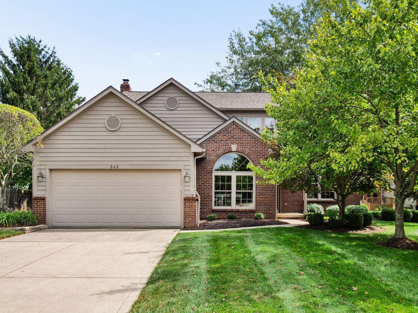 Property Photo:  346 Harrogate Court  OH 43082 