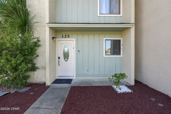 Property Photo: 125 Kimberly Drive FL 32407