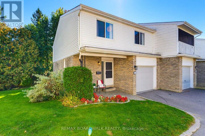 Property Photo:  32A Black Forest Lane 13  ON K2H 5C8 
