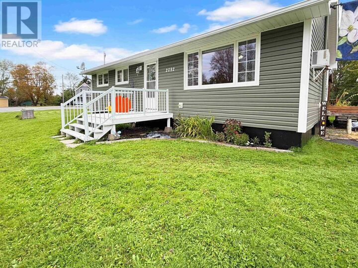 Property Photo:  2092 Macquarrie Avenue  NS B0K 2A0 