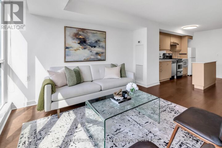 Property Photo: 320 Richmond Street East 809 ON M5A 2R3