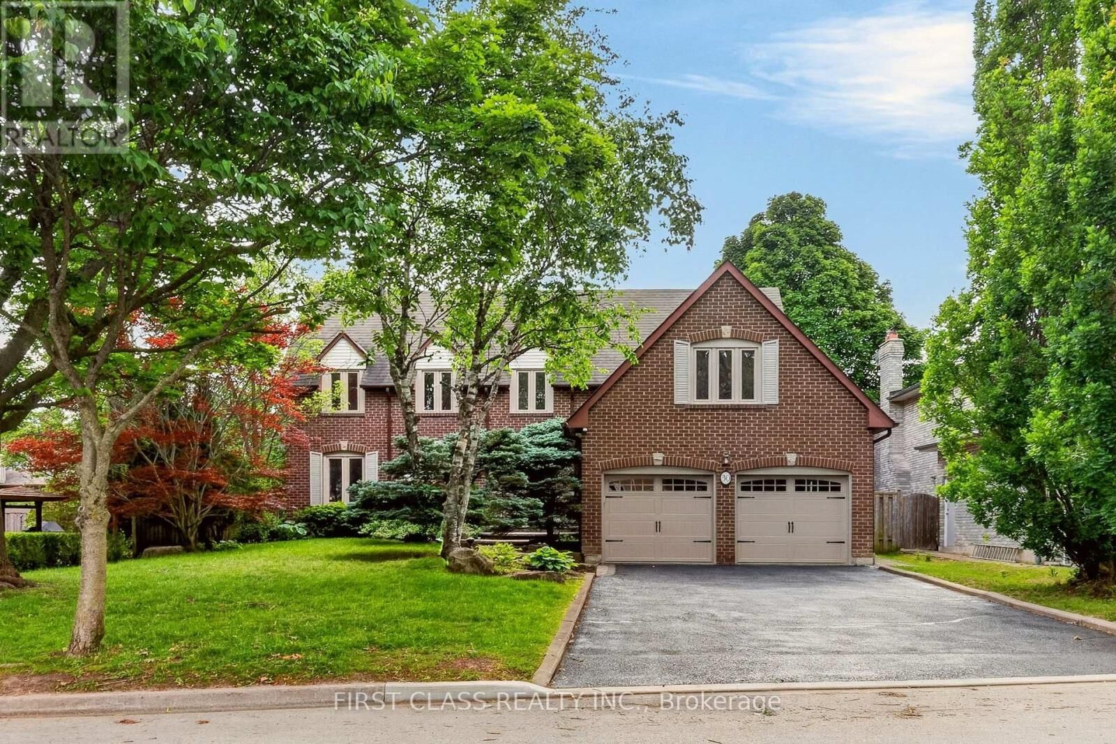 Property Photo:  30 Ritter Crescent  ON L3R 4K5 