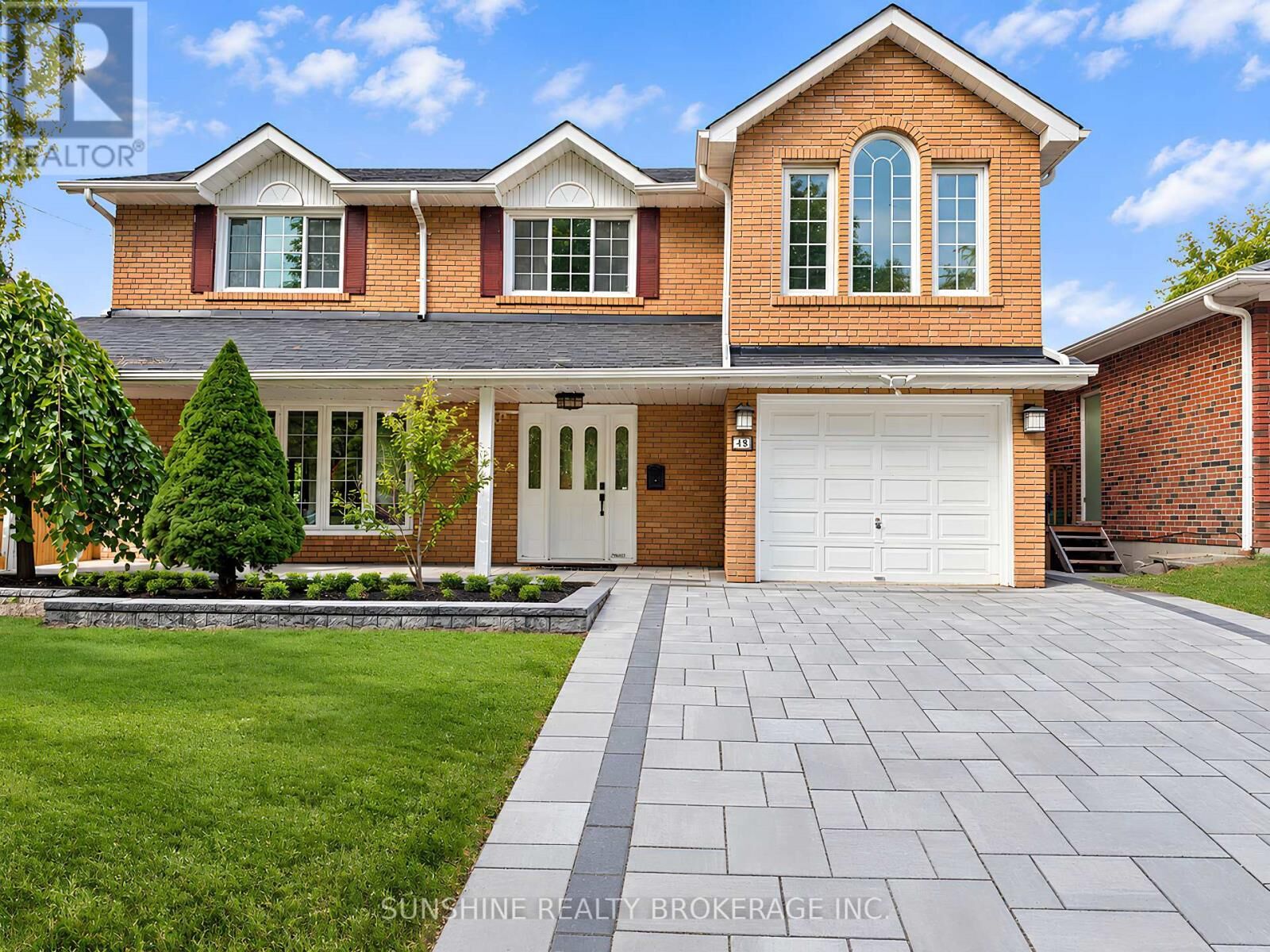 Property Photo: 48 Bellbury Crescent ON M2J 2J8