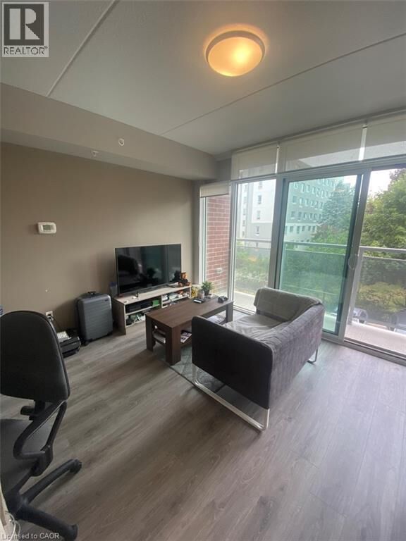 Property Photo:  257 Hemlock Street 403  ON N2L 0K2 