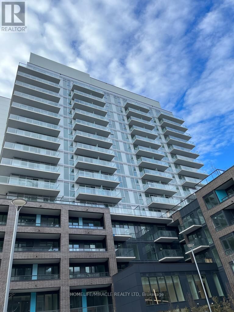 Property Photo:  185 Deerfield Road 114  ON L3Y 0G7 
