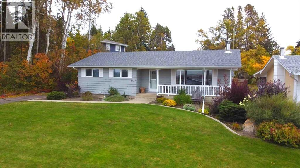 Property Photo:  5007 42 Street  AB T4J 1C4 