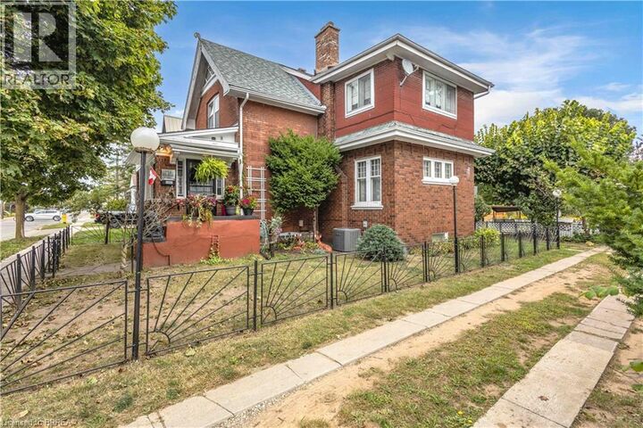 Property Photo:  113 Sydenham Street  ON N3R 3Y7 