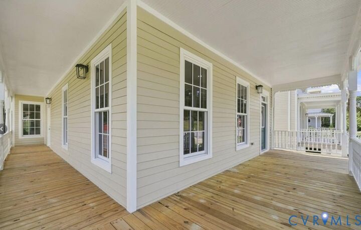 Property Photo:  104 E Fillmore Street  VA 23803 