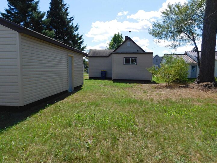 Property Photo:  2306 River Street  WI 54452 