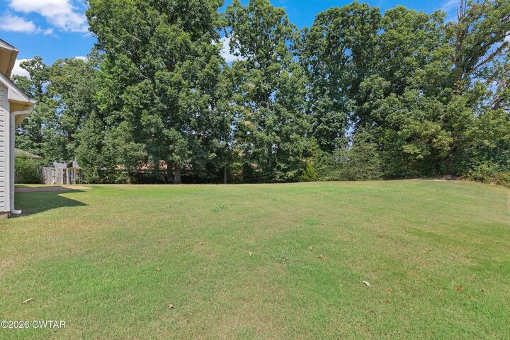 Property Photo:  19 Suncrest Drive  TN 38305 