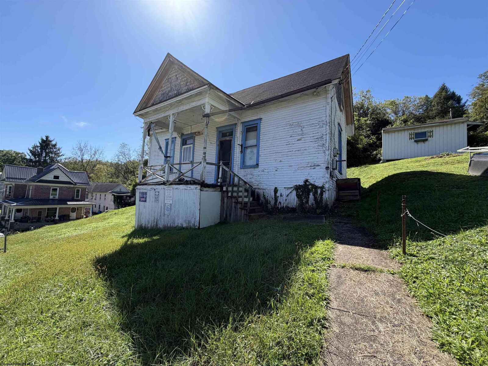 Property Photo:  403 W Wood Street  WV 26456 