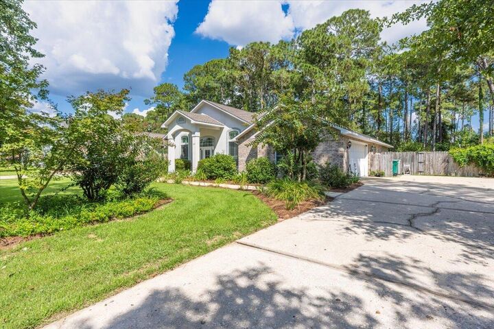 Property Photo: 205 Yacht Club Drive FL 32578