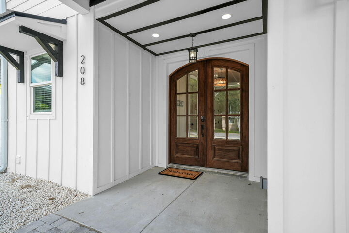 Property Photo:  208 14th Street  FL 32413 
