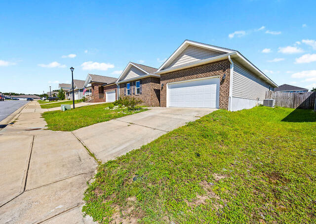 Property Photo: 5560 Guinevere Lane FL 32583