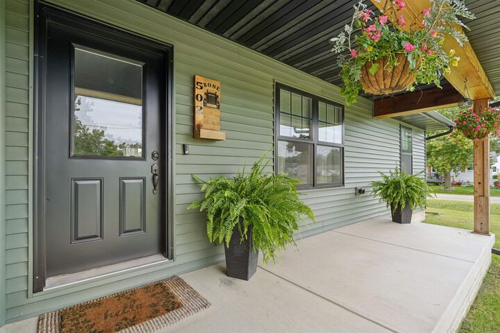 Property Photo: 502 E Walnut Street IA 52326