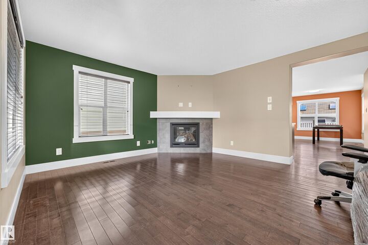 Property Photo:  2904 19 Avenue NW  AB T6T 0N6 