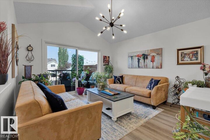 Property Photo:  7608 15 Avenue SW  AB T6X 1M1 