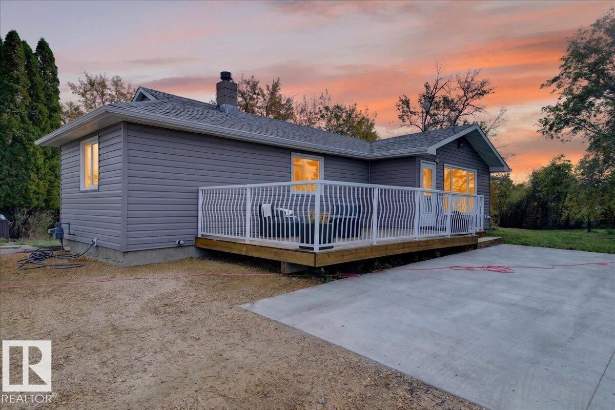 Property Photo:  53203 RR 220  AB T8E 2B5 
